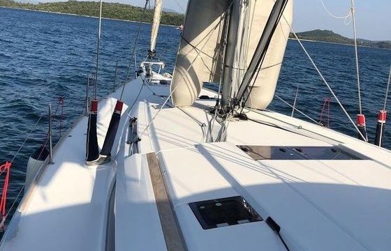 Sailboat Jeanneau Sun Odyssey 519 15.75m