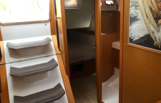 Sailboat Jeanneau Sun Odyssey 519 15.75m