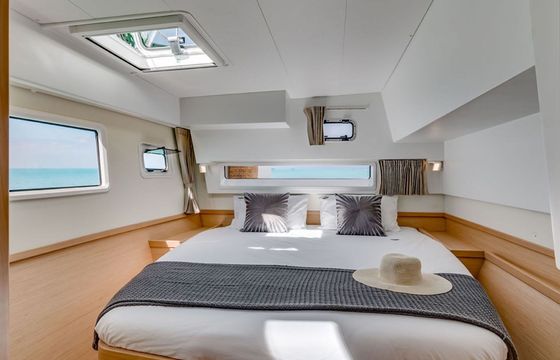 Catamaran Lagoon Lagoon 42 12.8m