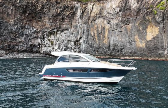 Motorboat Cristal Sea Madeira Leader 9 400hp