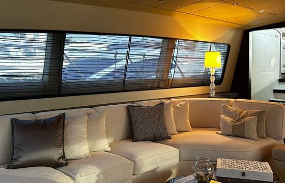 Motor yacht Mangusta 105 4800hp
