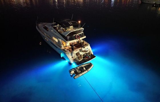 Motor yacht Fairline 65 Squadron 2000hp