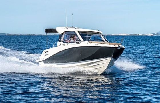 Motorboat Quicksilver Active 705 Weekend 200hp