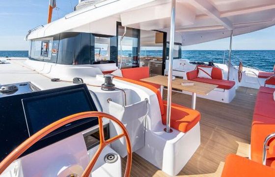 Catamaran Excess 14 13.3m
