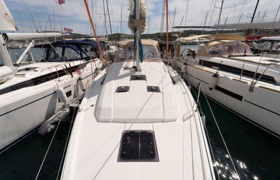 Sailboat Bénéteau Oceanis 41.1 12m