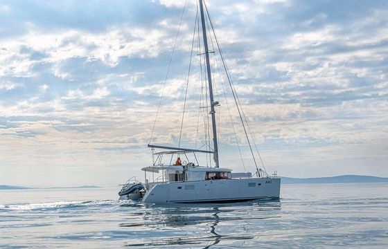 Catamaran LAGOON 450 F 13.96m