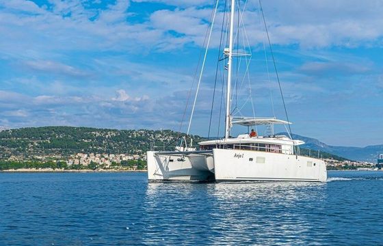 Catamaran LAGOON 450 F 13.96m