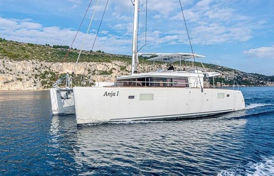 Catamaran LAGOON 450 F 13.96m