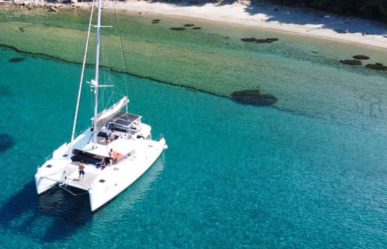 Catamaran LAGOON 450 F 13.96m