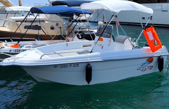 Boat without licence  Pershing 500 15hp