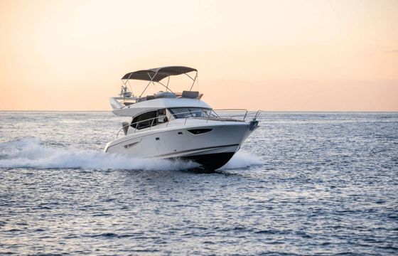 Motorboat Jeanneau Prestige 400 Fly 760hp