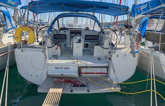 Sailboat Jeanneau Sun Odyssey 440 13.39m
