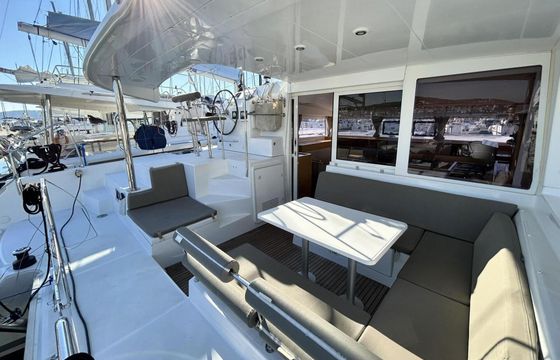 Catamaran Lagoon 400 S2 12m