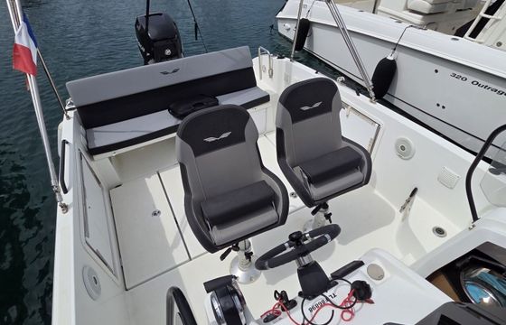Motorboat Beneteau Flyer8 350hp