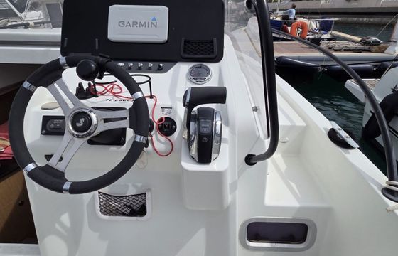 Motorboat Beneteau Flyer8 350hp