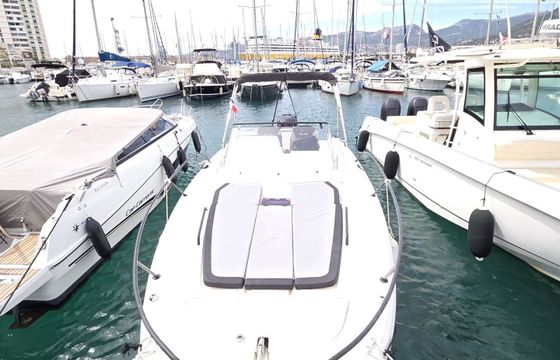 Motorboat Beneteau Flyer8 350hp
