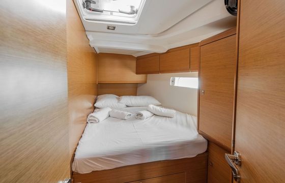 Sailboat Jeanneau Sun Odyssey 519 15.38m