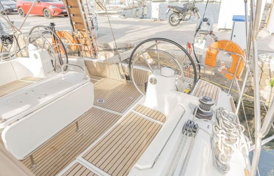 Sailboat Jeanneau Sun Odyssey 519 15.38m