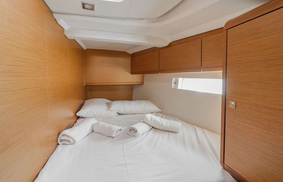Sailboat Jeanneau Sun Odyssey 519 15.38m