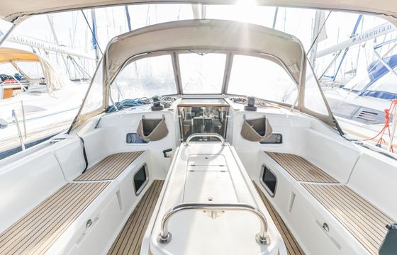 Sailboat Jeanneau Sun Odyssey 519 15.38m