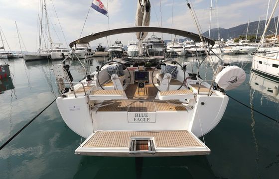 Sailboat HANSE 418 12.4m