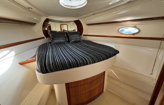 Motorboat Pershing 43 647hp