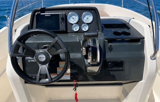 Motorboat Quicksilver Activ 555 Open 115hp