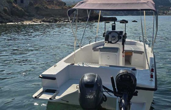 Motorboat Kreta Mare 5.5 walkaround