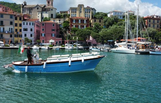Motorboat Mini cruise Portovenere &amp; 5 terre Gozzo 150hp