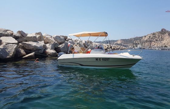 Motorboat JEANNEAU Cap camarat 555 style 100hp
