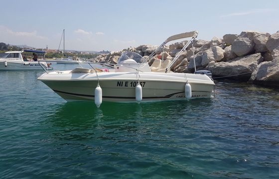 Motorboat JEANNEAU Cap camarat 555 style 100hp