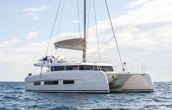 Catamaran DUFOUR 48 14.6m