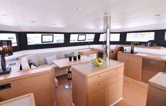 Catamaran DUFOUR 48 14.6m
