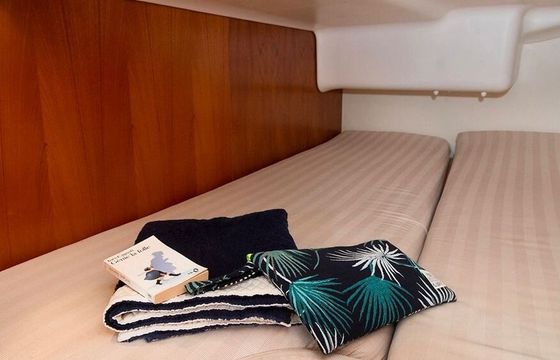 Sailboat JEANNEAU SUN ODYSSEY 43' 12.84m