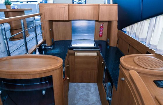 Motor yacht Fairline 2016
