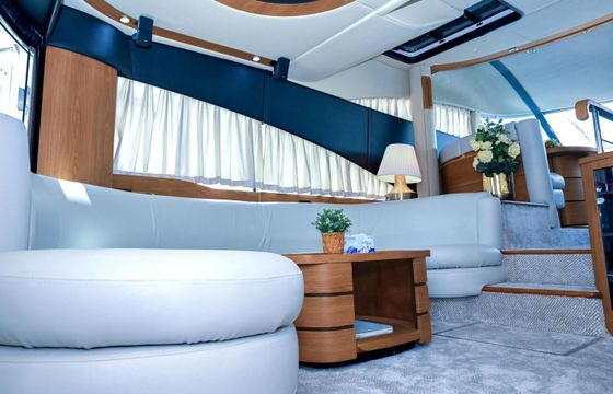 Motor yacht Fairline 2016