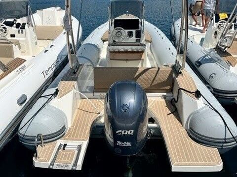 RIB CAPELLI TEMPEST 700 200hp