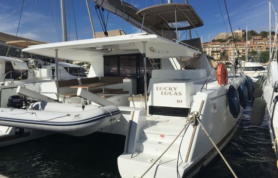 Catamaran FOUNTAINE PAJOT HELIA 44 13.3m