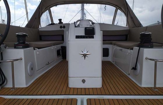 Sailboat Jeanneau Sun Odyssey 440 13.39m