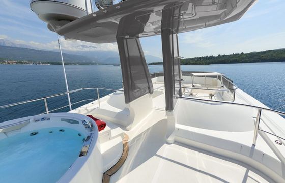 Motor yacht Ferretti Custom line 1300hp