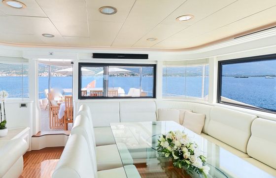 Motor yacht Ferretti Custom line 1300hp
