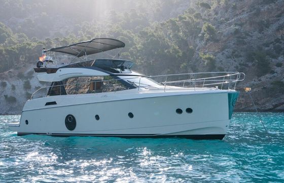 Motorboat Monte Carlo 5 870hp