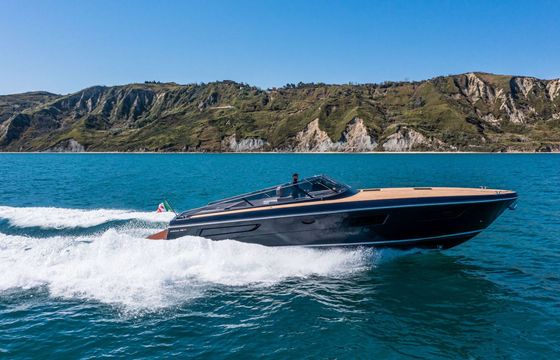 Motorboat Itama 40 900hp