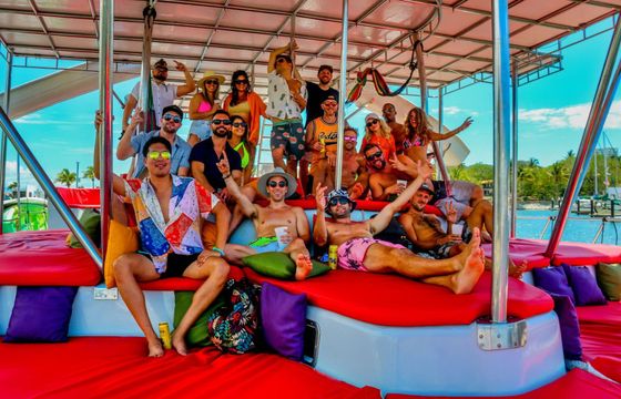 Catamaran 45' Custom Waterslides 13.72m