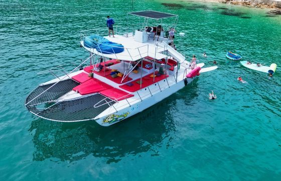 Catamaran 45' Custom Waterslides 13.72m