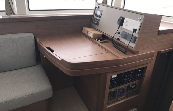 Catamaran LAGOON 42 12.94m