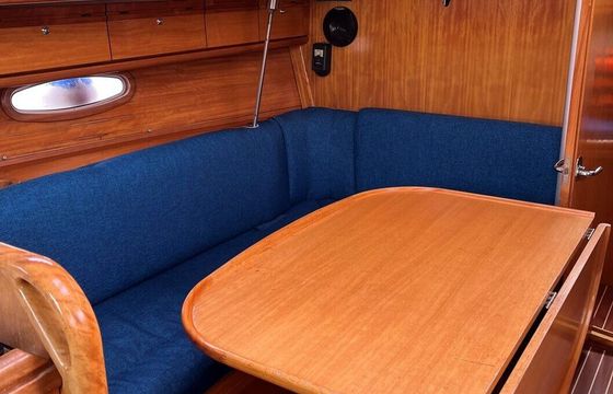 Sailboat Bavaria Bavaria 33 Cruiser 10.65m