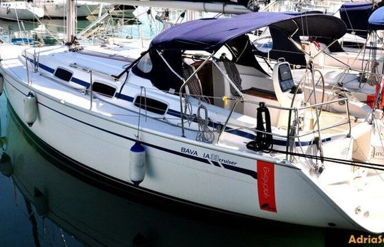 Sailboat Bavaria Bavaria 33 Cruiser 10.65m