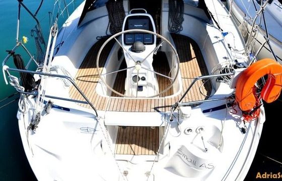 Sailboat Bavaria Bavaria 33 Cruiser 10.65m