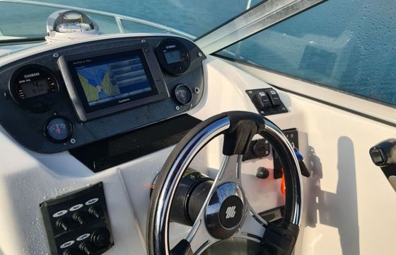 Motorboat Sting 650 150hp
